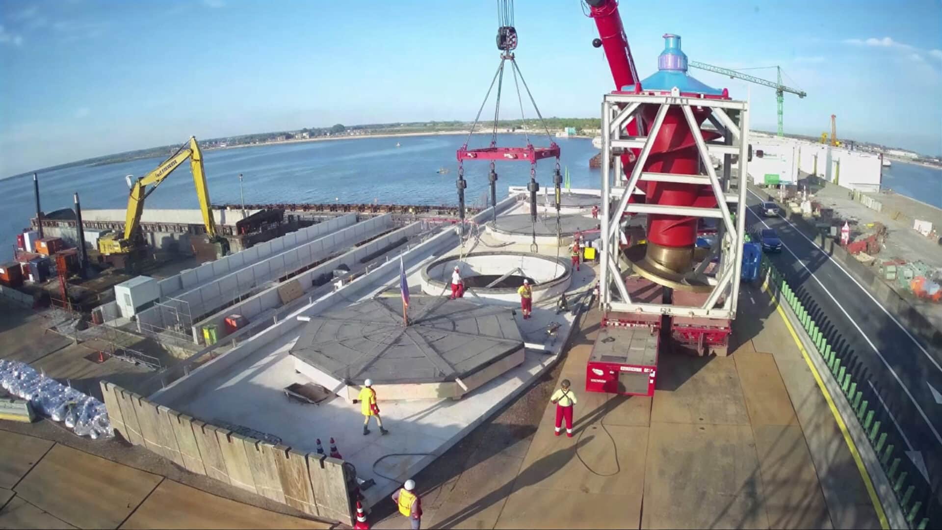 Foto van pompen afsluitdijk Laco Techniek